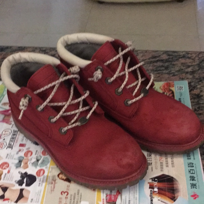 代售：Timberland23.5小紅短靴