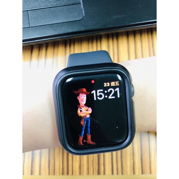 [二手]apple watch SE 40MM GPS/贈犀牛盾保護殼