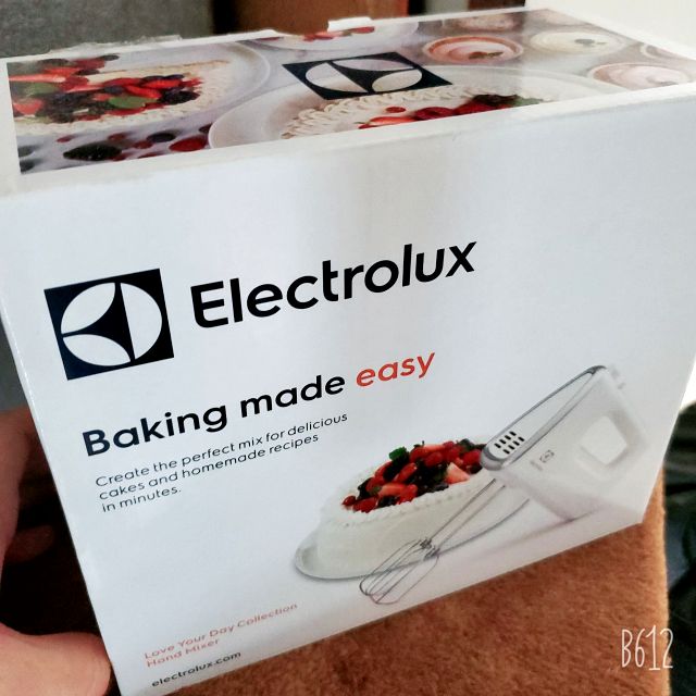 【春酒取消】Electrolux手持攪拌器EHM3407(未拆全新品)