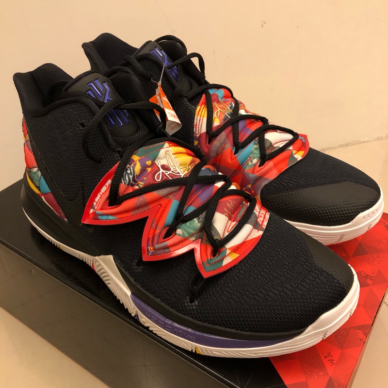 kyrie 5 new year