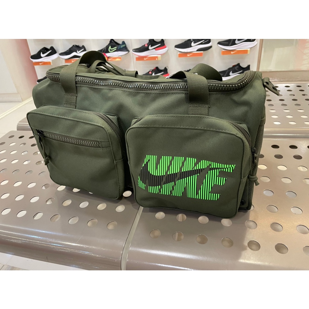 NIKE Utility Power 行李袋 手提包 訓練 緩震 多口袋 印花 軍綠 DB1147-325