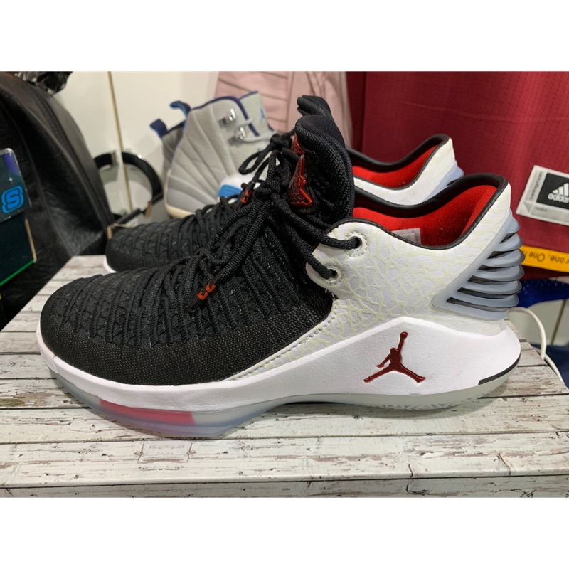 Nike JORDAN 32 黑白色系 5.5Y 24cm 二手 1800元