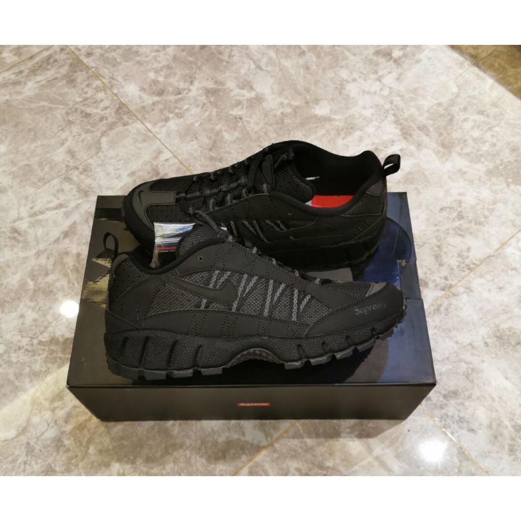 supreme nike humara