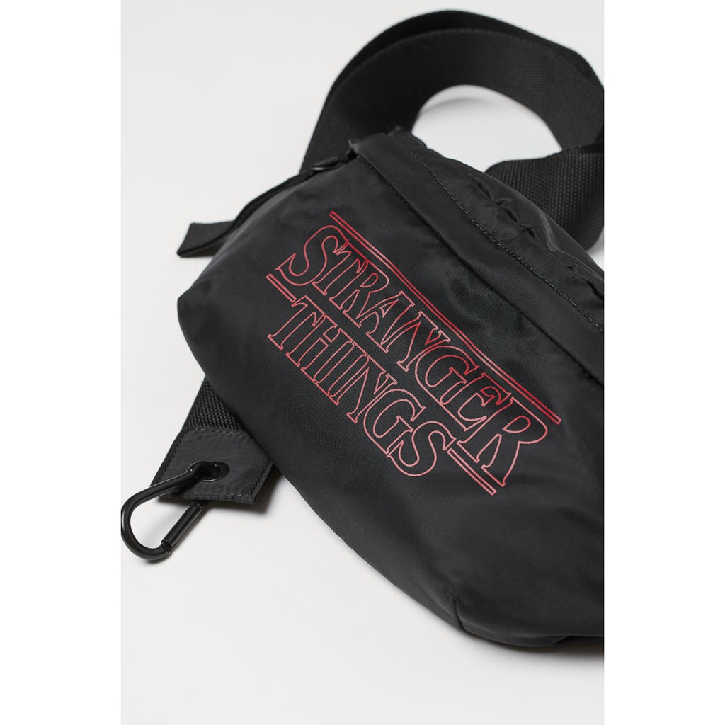 levi's x stranger things belt