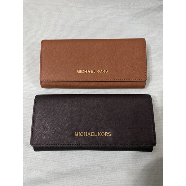 MICHAEL KORS MK 金色Logo 經典防刮皮革釦式長夾 黑色/咖啡色