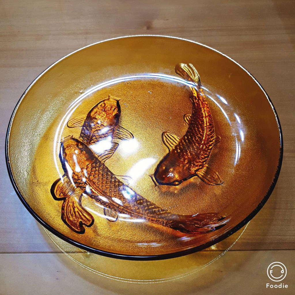 早期收藏 玻璃老碗盤 鯉魚 盤 收藏擺飾盤~黃金麥牙色 立體鯉魚盤