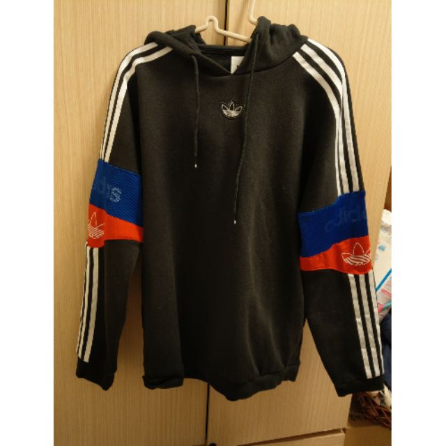 門市購入ADIDAS ORIGINALS TS TREFOIL 藍紅 徽章休閒大學T連帽男款