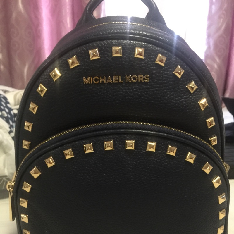 現貨款 Michael Kors Abbey 金字logo專櫃卯釘後背包