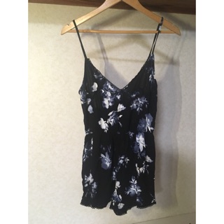 Kendall & Kylie jumpsuit 連身褲 黑配藍花 顯瘦 海灘 度假