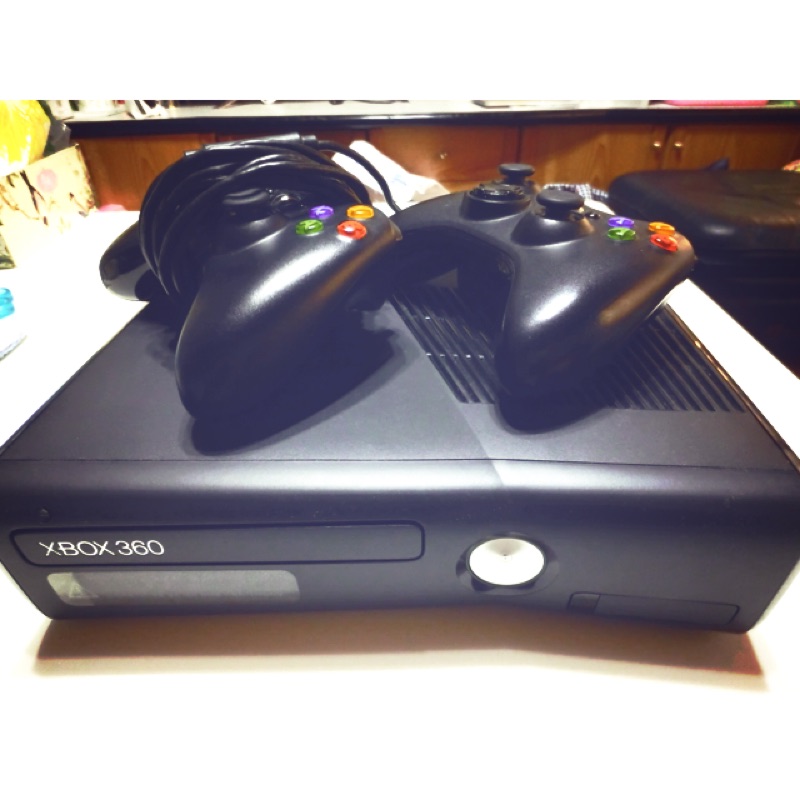 Xbox 360 ( 250GB )＋Kinect體感＋１４片正版遊戲（最優質組合）＋無線手把一隻＋有線手把一隻