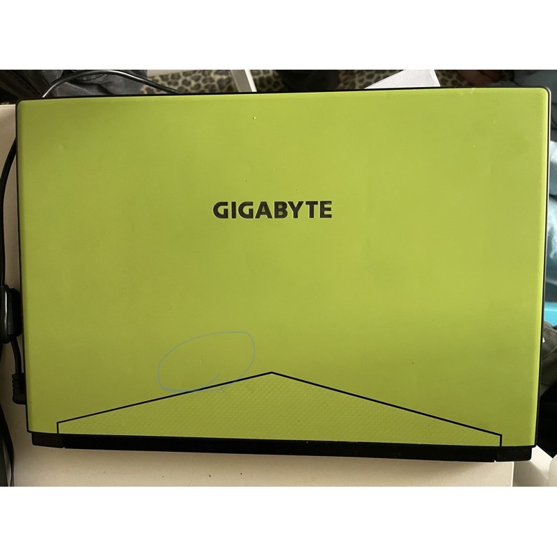 gigabyte aero15