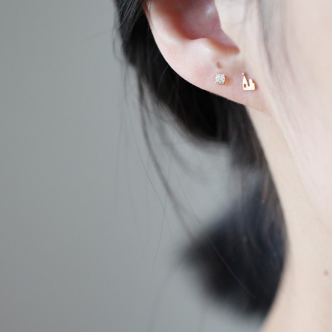 貼耳耳環(現貨)銀針 現貨在台 韓國飾品 韓國耳環 母親節 耳針 有耳洞 超小耳環 閨蜜耳環 抗過敏 房子V1-A13