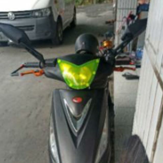 俊鴻貿易 GP-125 &V2-125 GP125 可拆式大燈護片/ 燈罩護片大燈片 大燈護片 大燈罩 頭燈罩 保護罩