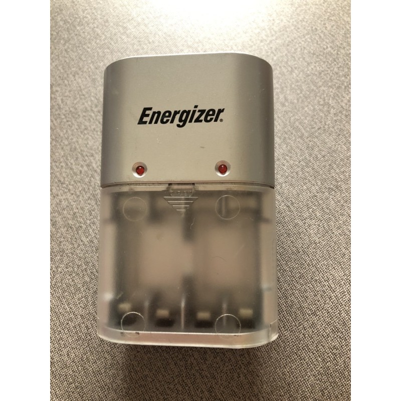 二手 勁量energizer充電器 （4號電池適用）