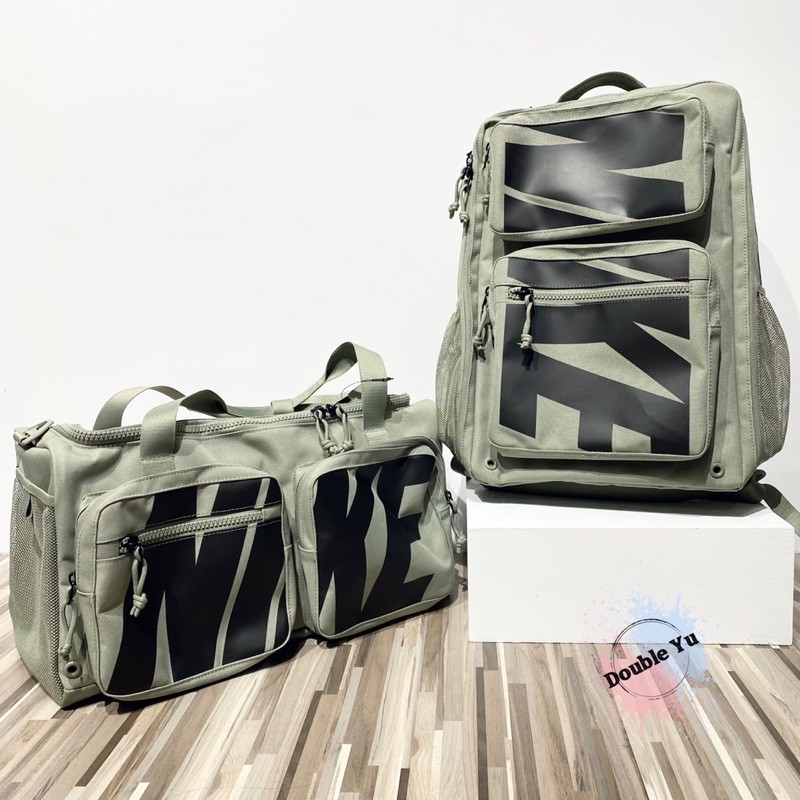 DY• NIKE UTILITY 運動包 軍綠 工裝風 氣墊背帶 後背包 CZ1247-320 提袋CZ1366-320