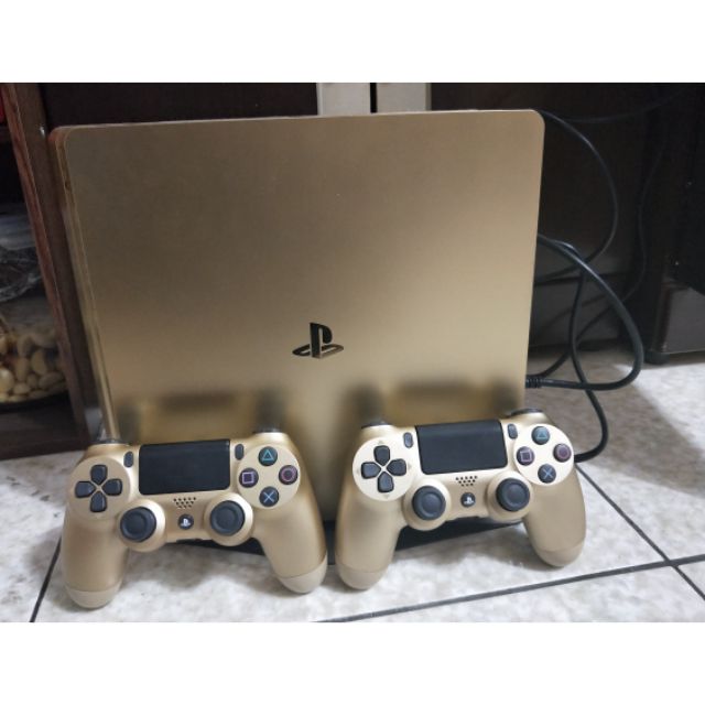 PS4 Slim 500G (金）內附將近一年的PLUS