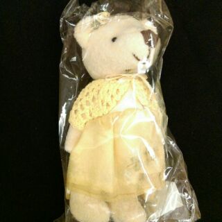鵝黃色禮服泰迪熊娃娃