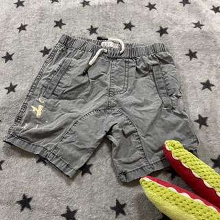 二手童裝 有汙 cotton on baby 18-24m 海灘褲 短褲 沾到油漆