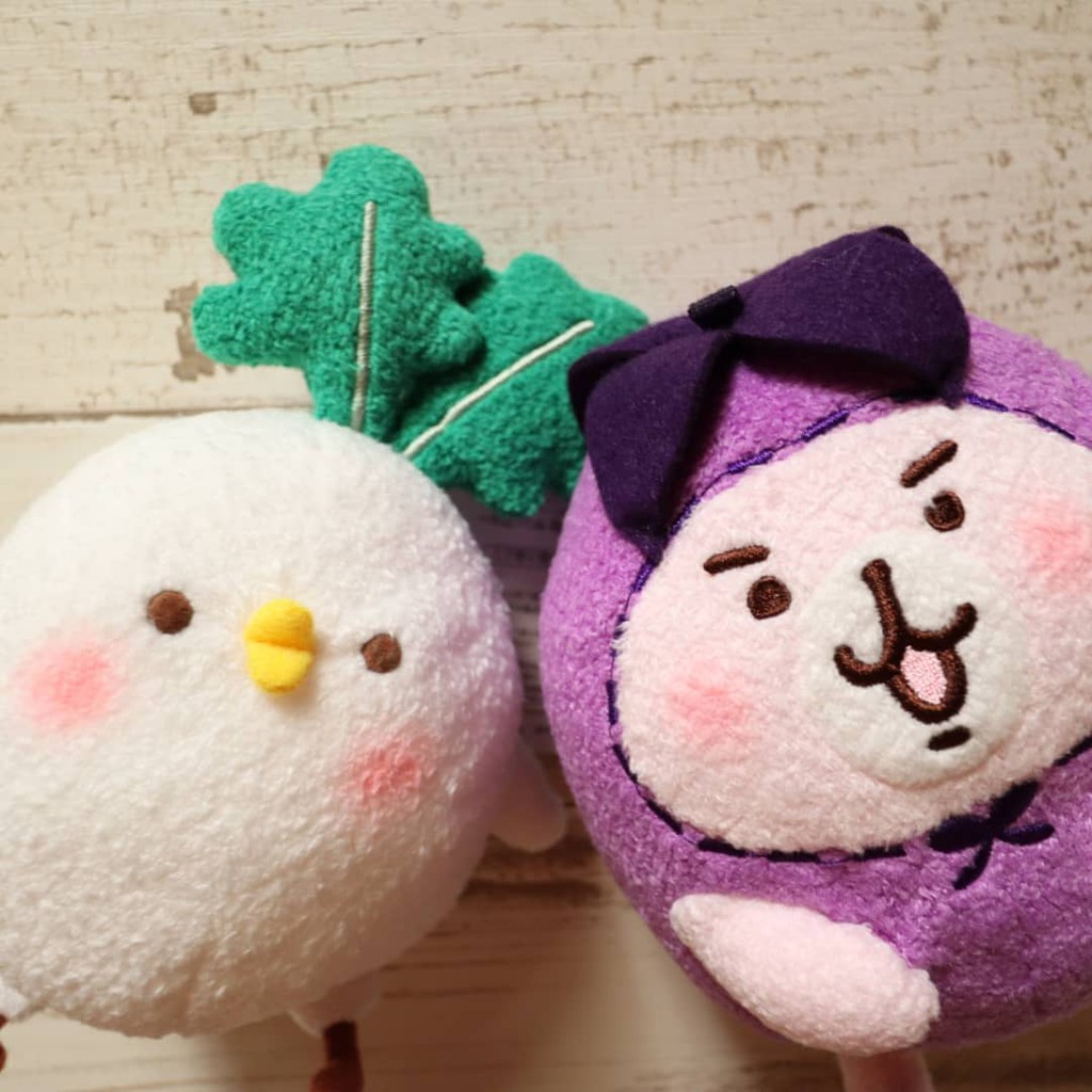[降價]。米拉諾雜貨屋。日本正版kanahei卡娜赫拉小動物玩偶娃娃-茄子兔兔/大根蘿蔔P助