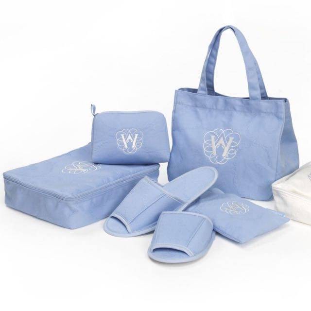Wedgwood 經典野草莓刺繡枕巾2入組 藍色 白色,  logo時尚旅行四件組 藍色 歡迎選購