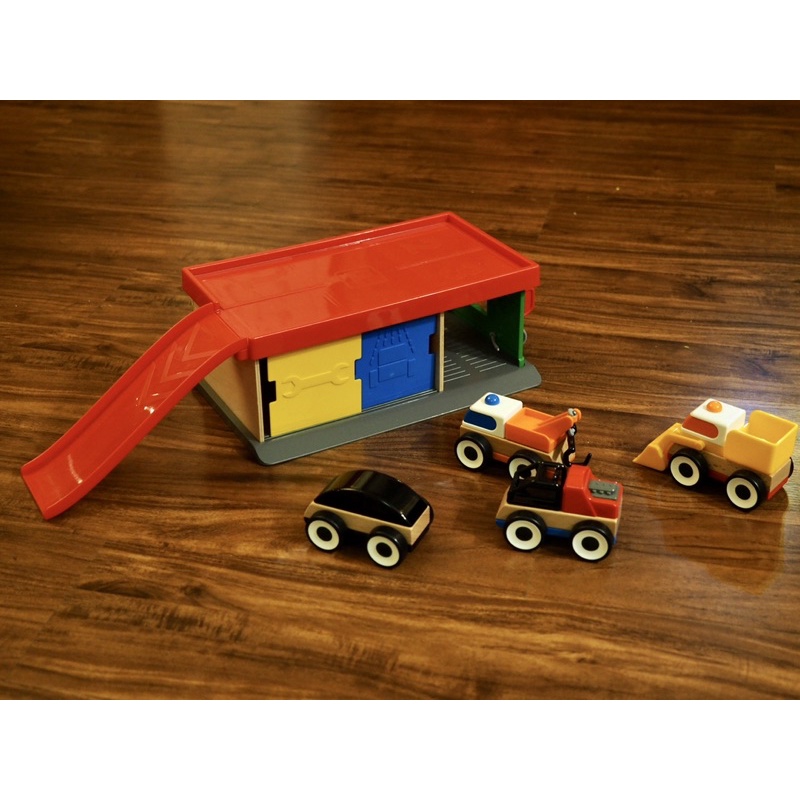 ［二手］ikea Lillabo 木製玩具 車庫+4台車 不拆賣