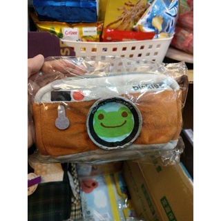 婕的店日本精品~日本帶回~pickles the frog青蛙相機造型化妝包