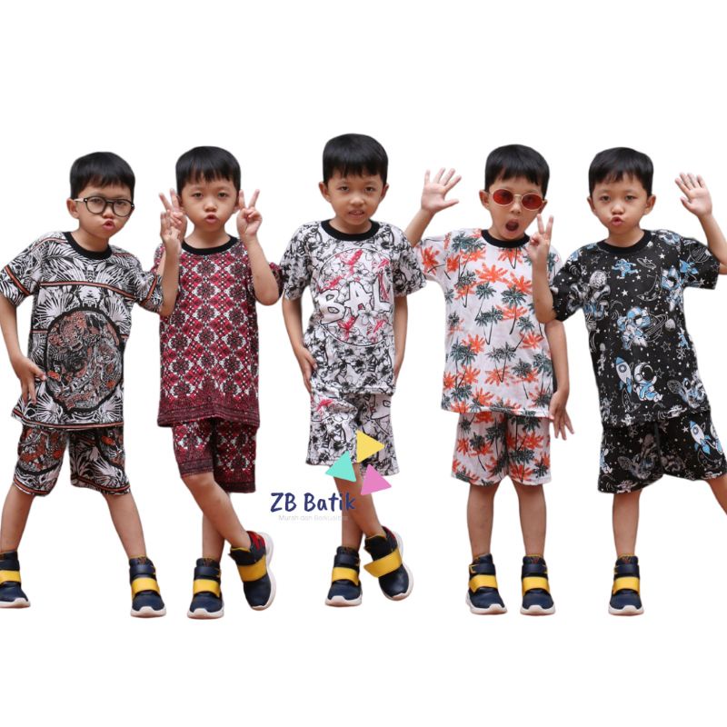 1-8 歲女孩和男孩衣服套裝 Barong Bali 宇航員圖案 T 恤套裝兒童日常玩耍