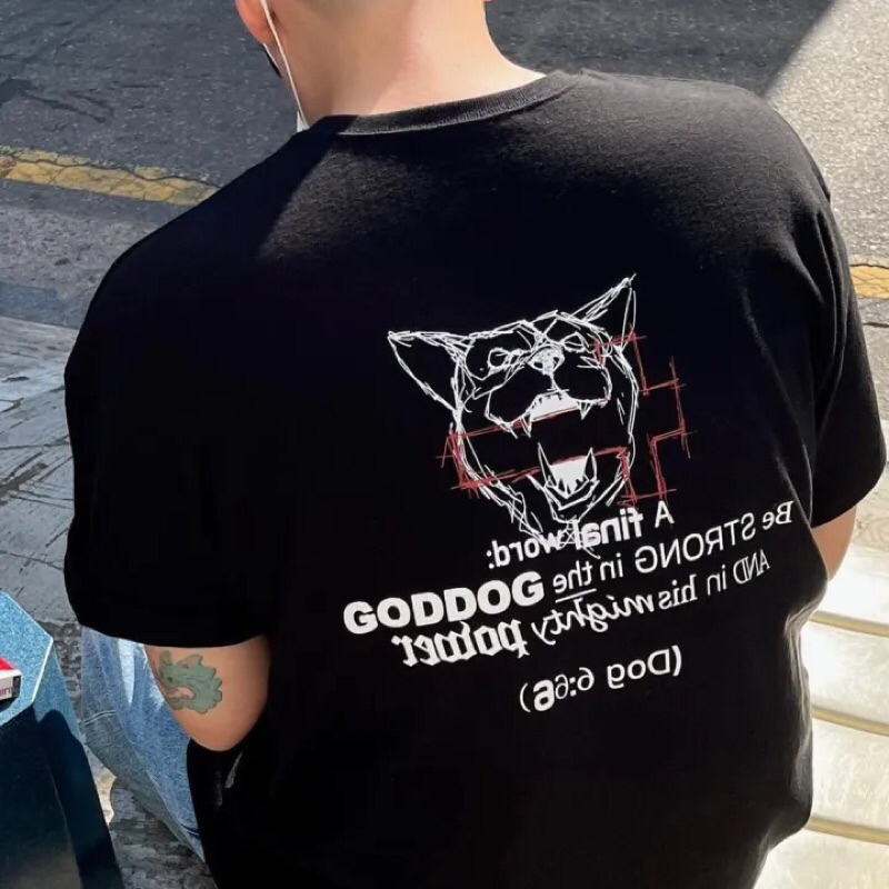 Hitam Goddog Crew Lookism 漫畫 T 恤韓國黑色 24 年代厚