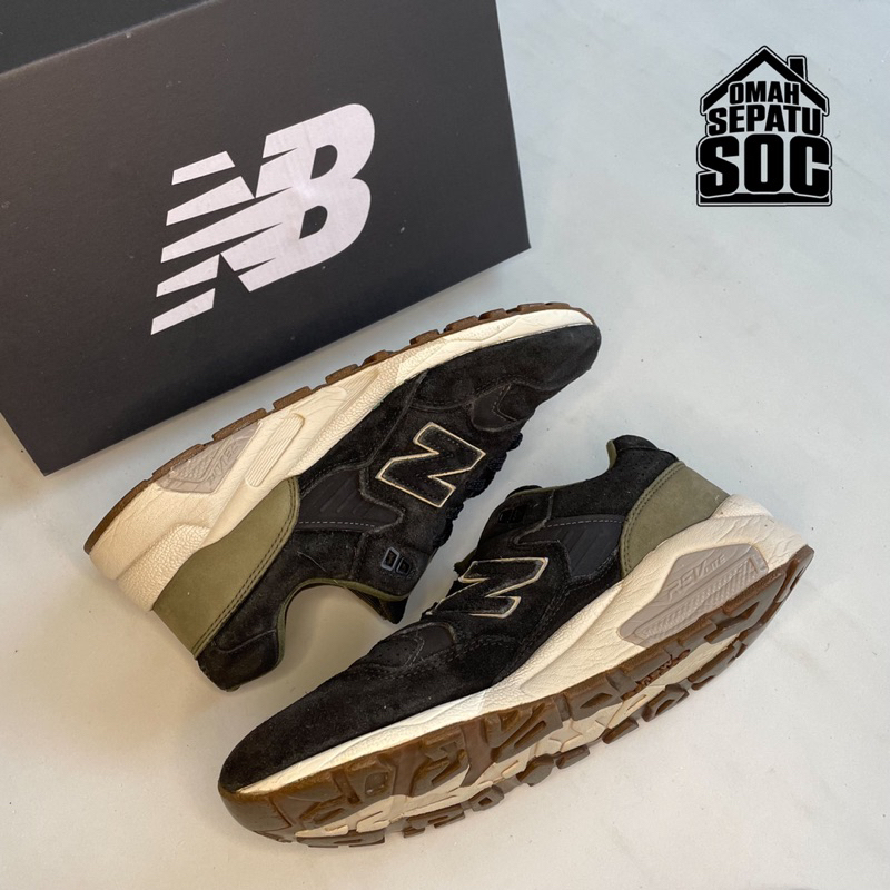 紐巴倫 New Balance 580 黑白鞋