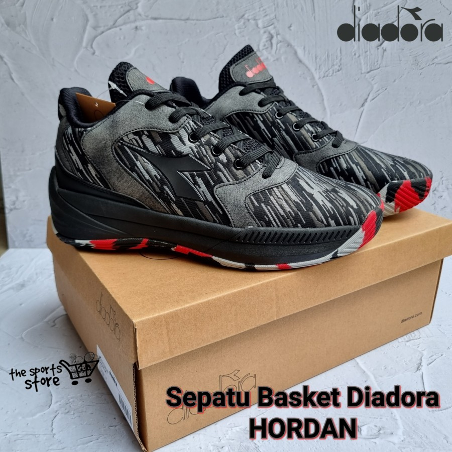 Diadora Hordan 籃球鞋黑色籃球鞋