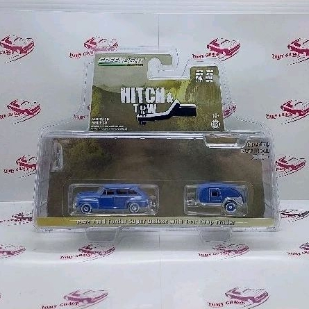 Greenlight Hitch Tow 30 1942 Ford Fordor Super Deluxe 帶淚滴拖車
