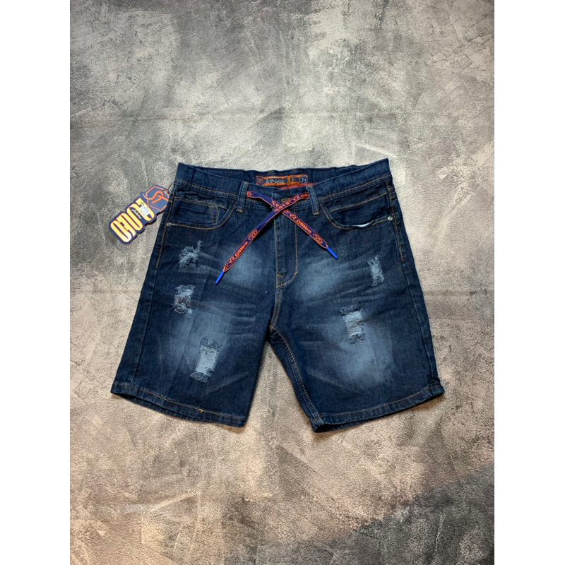 LEVIS 撕裂的李維斯短褲