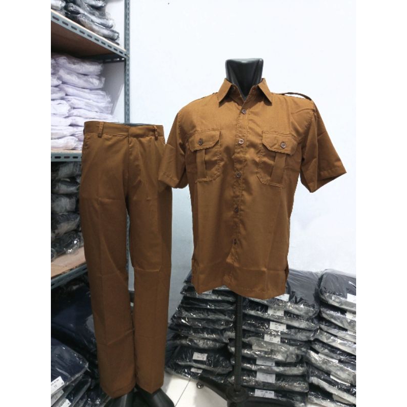 Katun PNS 卡其色制服男士卡其色襯衫短袖棉質材料西裝 PNS 制服 PNS Rafly Jaya