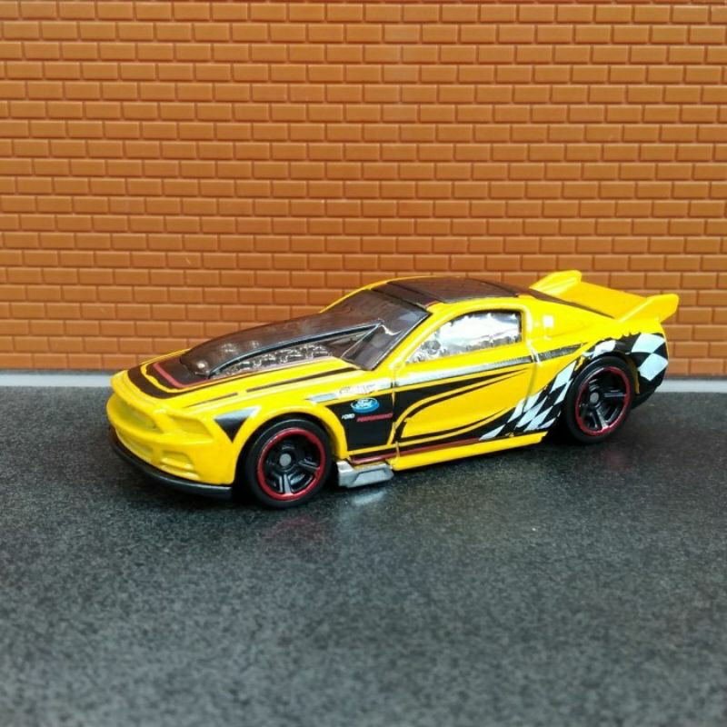 Hot Wheels 13 福特野馬 GT 全新散裝