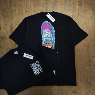 耐吉 Undefeated x Nike Air Max 鞋款黑色 Oversize T 恤 Kaos