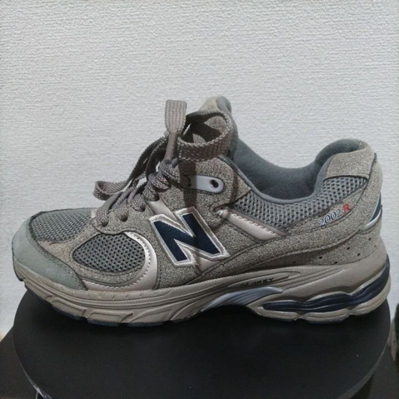 紐巴倫 New Balance 2002R 灰色鞋履