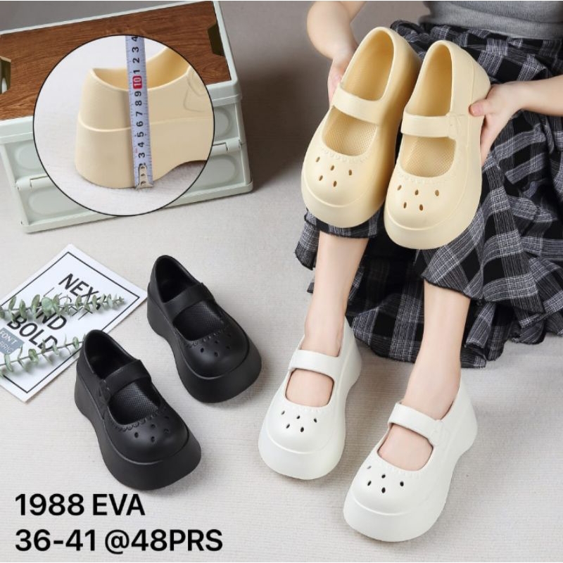 防滑輕便 Eva 橡膠海綿鞋。型號 Alina 1988