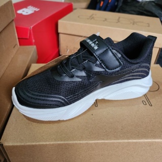 Hitam Diadora Harman JR 黑色 Diadora 男童/男童黑色鞋|兒童 Moslem Diador