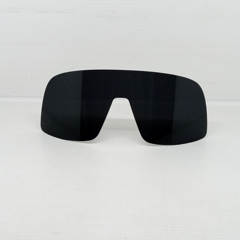 Oakley Sutro 隱形黑色鏡片