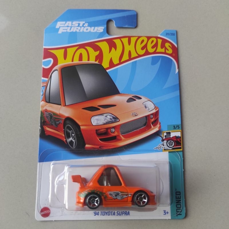 Hot Wheels 94 豐田 Supra 色調