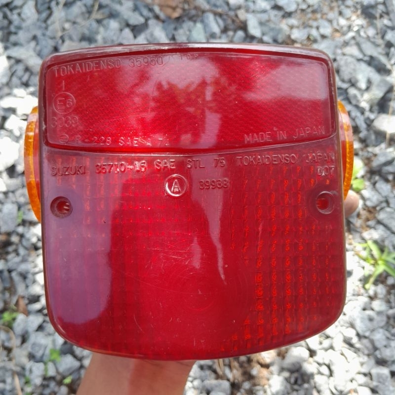 SUZUKI 原裝鈴木 gp125 ts250 尾燈剎車燈雲母
