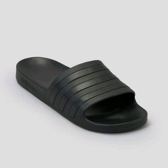Adilette Aqua Slide 涼鞋全黑越南製造