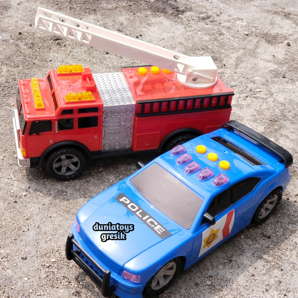 Tombol 最新兒童玩具救護車快樂卡車救護車和警察 79009 消防員益智玩具兒童手動推車兒童玩具按鈕 2 種警車和消