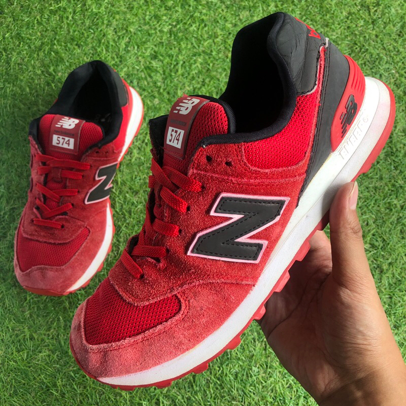 紐巴倫 New Balance NB 574 紅黑運動鞋 Preloved