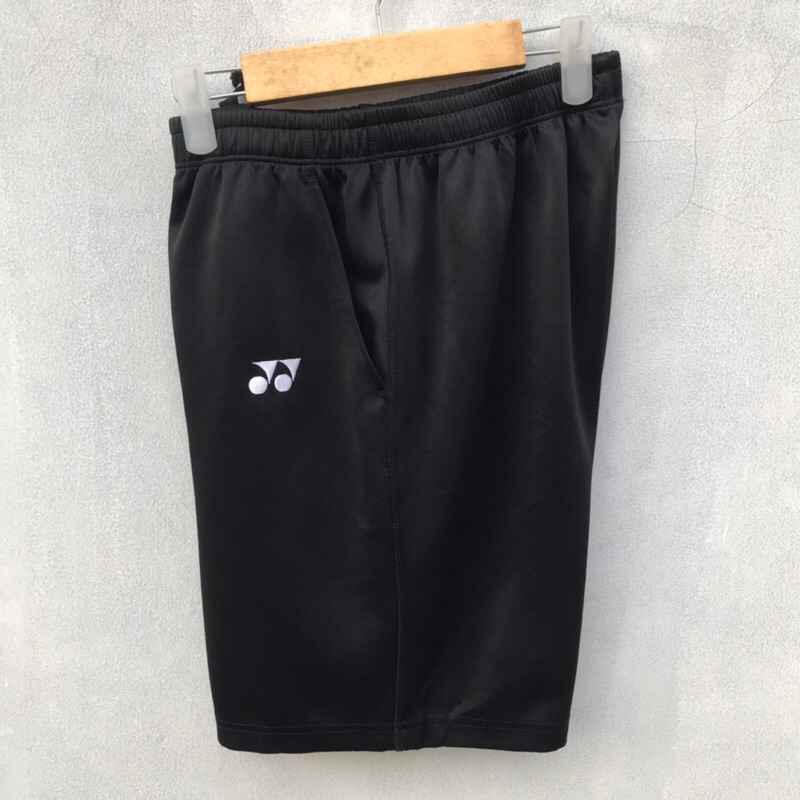 Yonex 短褲短褲黑色尺碼 32/33