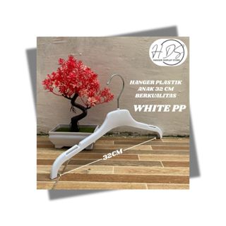 PUTIH GANTUNGAN 白色塑膠兒童衣架白色塑膠兒童衣架