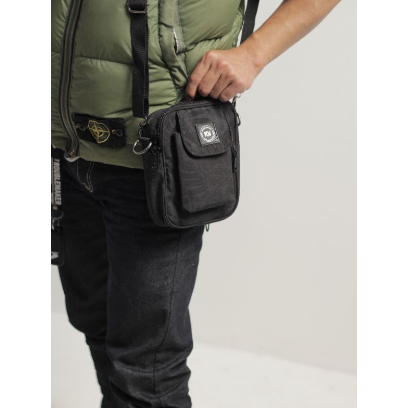 Troublemaker Sling Bag 防水 Sling Bag 中性腰包戶外休閒裝 Billy Boy Blac