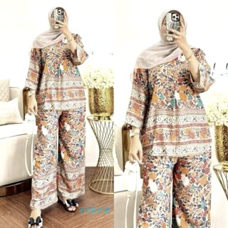 一套摩登女裝摩登女裝西服摩登女裝大女裝