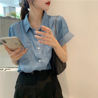 【Wik】短袖 襯衫 女 夏季新款寬鬆單排扣Polo領中長款氣質口袋短袖牛仔襯衫上衣女