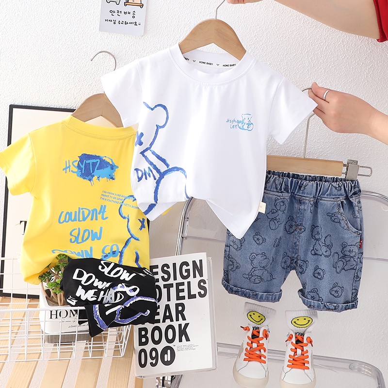 兒童男嬰印花卡通 T 恤短褲夏季兒童拼布熊衣服 2 件/套嬰兒兒童幼兒運動服